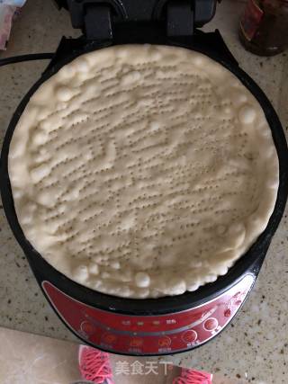 电饼铛水果披萨的做法步骤：1