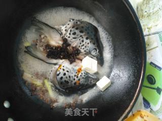 鱼头炖豆腐的做法步骤：6