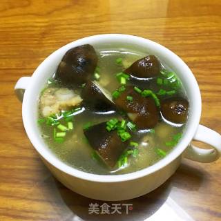 香菇排骨汤的做法步骤：9
