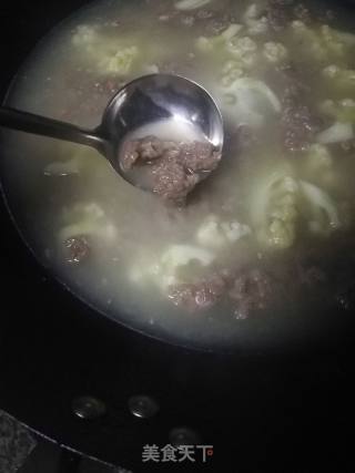 花菜牛肉羹汤的做法步骤：7