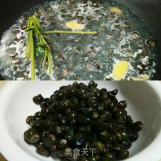 紫苏炒田螺的做法步骤：2