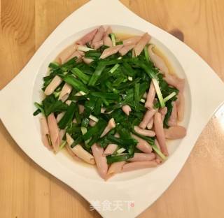 韭菜炒海肠的做法步骤：8