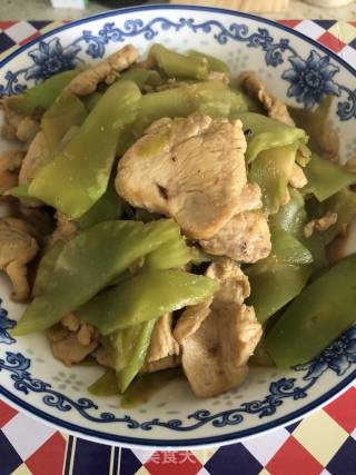 小炒青笋鸡胸肉的做法步骤：5
