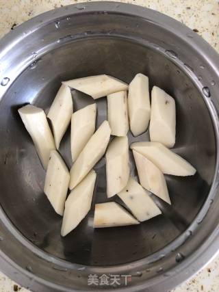 白萝卜山药炖牛腩的做法步骤：4