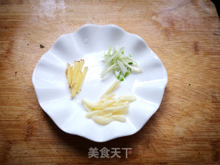 藕丝炒肉丝的做法步骤：4