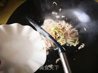 藕丝炒肉丝的做法步骤：7