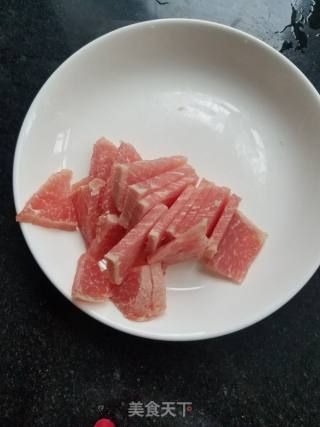 藕片炒肉的做法步骤：2
