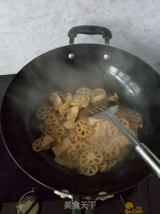 藕片炒肉的做法步骤：6