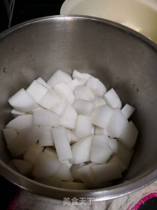 萝卜骨头豆腐汤的做法步骤：2