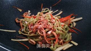 菠菜笋丝面的做法步骤：12