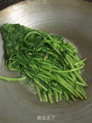 蒜蓉炒空心菜的做法步骤：7