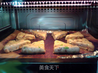 葱香腊肠司康的做法步骤：14
