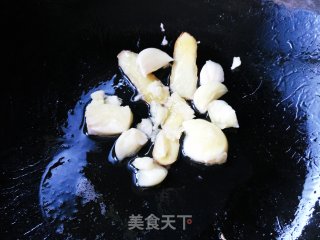 蒜香卤煮毛豆的做法步骤：4