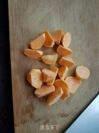 红薯玉米粥的做法步骤：1
