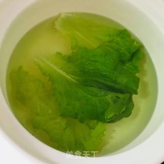 油泼生菜的做法步骤：2