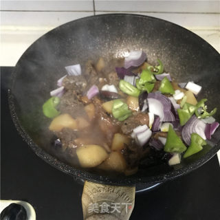 鸡肉炖土豆的做法步骤：8