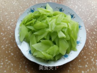 豆干炒莴笋的做法步骤：3