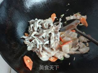五花肉炒平菇的做法步骤：9