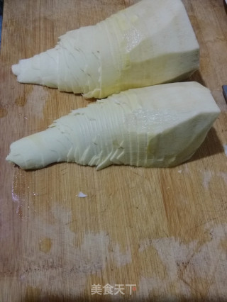 油焖冬笋的做法步骤：1