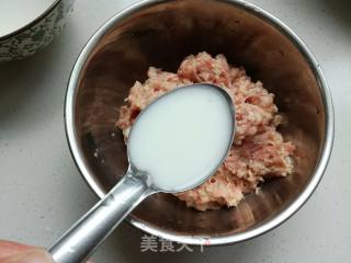 荸荠肉丸菠菜汤的做法步骤：9