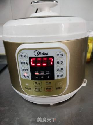 高压锅版红烧肉土豆的做法步骤：6