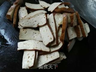 干子辣椒炒肉丝的做法步骤：2