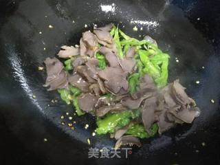 青椒炒鸭肫的做法步骤：5