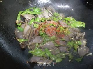 青椒炒鸭肫的做法步骤：8