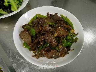 青椒炒鸭肫的做法步骤：11