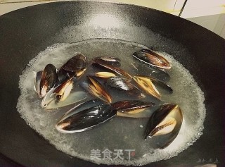 泡椒贻贝的做法步骤：2