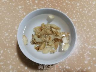 桂圆栗子核桃糖水的做法步骤：2
