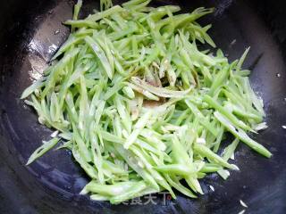蚝油豆角的做法步骤：5
