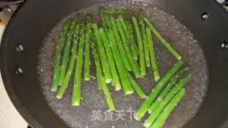 蚝油芦笋的做法步骤：2