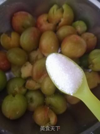 糖渍李子的做法步骤：3