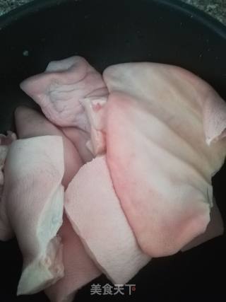 卤猪耳朵的做法步骤：2