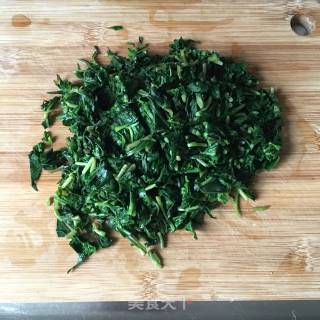 花生米拌马兰头的做法步骤：5