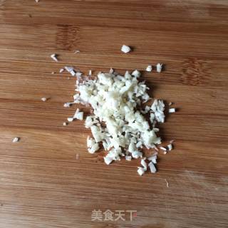 花生米拌马兰头的做法步骤：6