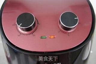 空气炸锅版炸油条的做法步骤：5