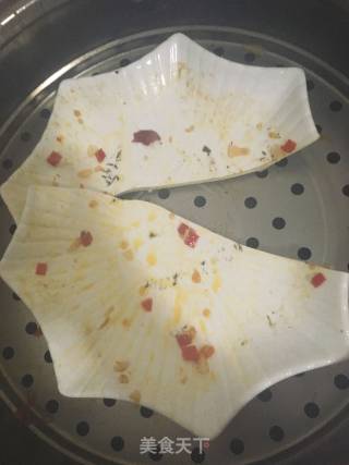 剁椒蒸鲫鱼的做法步骤：6