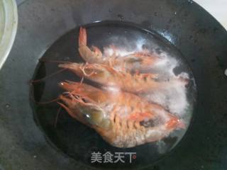 青虾芦笋炒木耳的做法步骤：4