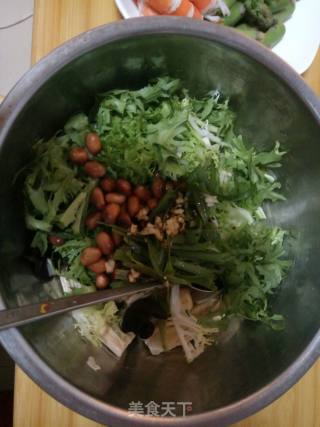 苦菊木耳拌腐竹的做法步骤：3
