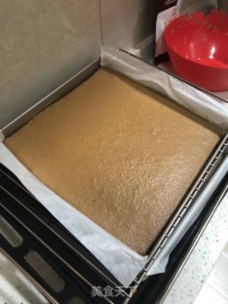长颈鹿可可戚风蛋糕卷的做法步骤：14