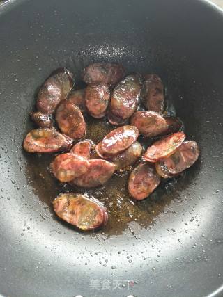 蒜苗炒腊肉的做法步骤：3