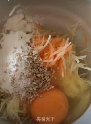 奶酪芝麻土豆饼的做法步骤：3