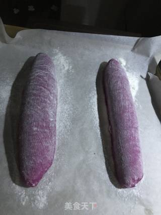 火龙果软欧的做法步骤：1