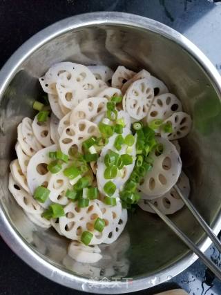 红油拌藕的做法步骤：4