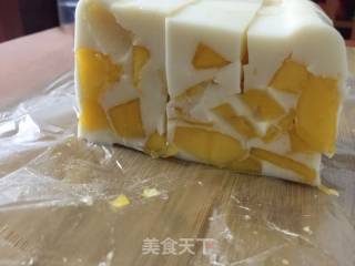 椰浆牛奶芒果冻的做法步骤：1