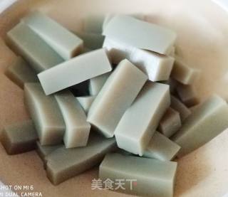 伤心凉粉的做法步骤：1