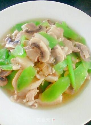 蘑菇莴苣炒肉片的做法步骤：8