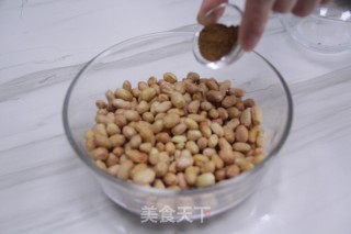 香脆花生米的做法步骤：3